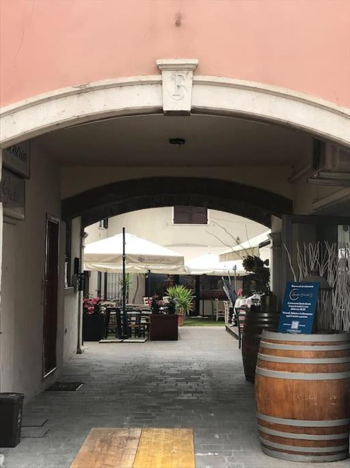 Garda Lake Attic Montinelle Exteriör bild