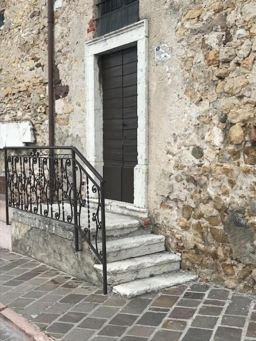 Garda Lake Attic Montinelle Exteriör bild