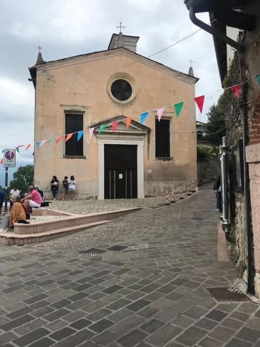 Garda Lake Attic Montinelle Exteriör bild